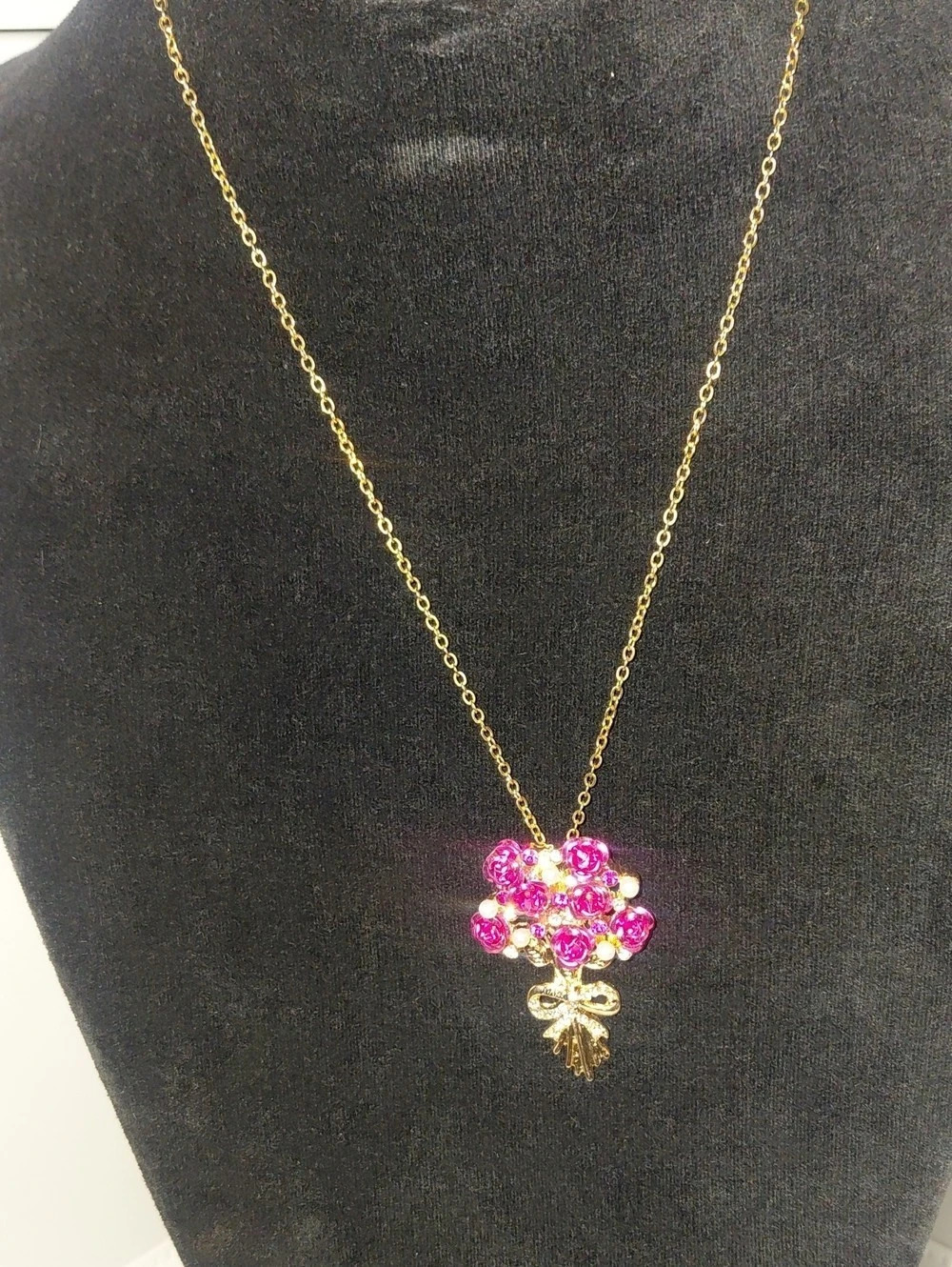 Floral Pendant Necklace in Gold & Pink Like New